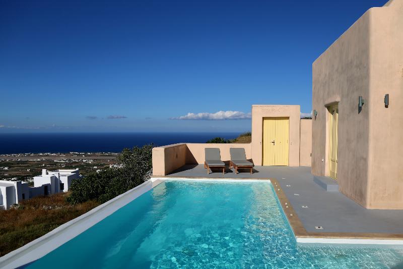 North Santorini A Luxury Spa Hotel Pýrgos Buitenkant foto