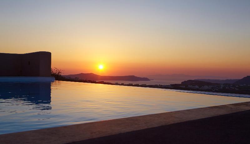 North Santorini A Luxury Spa Hotel Pýrgos Buitenkant foto